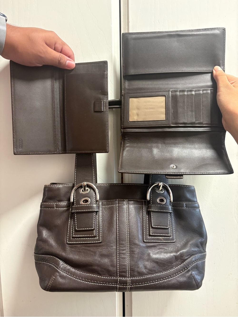 Authentic 2007 coach soho mini tote in brown leather View 3